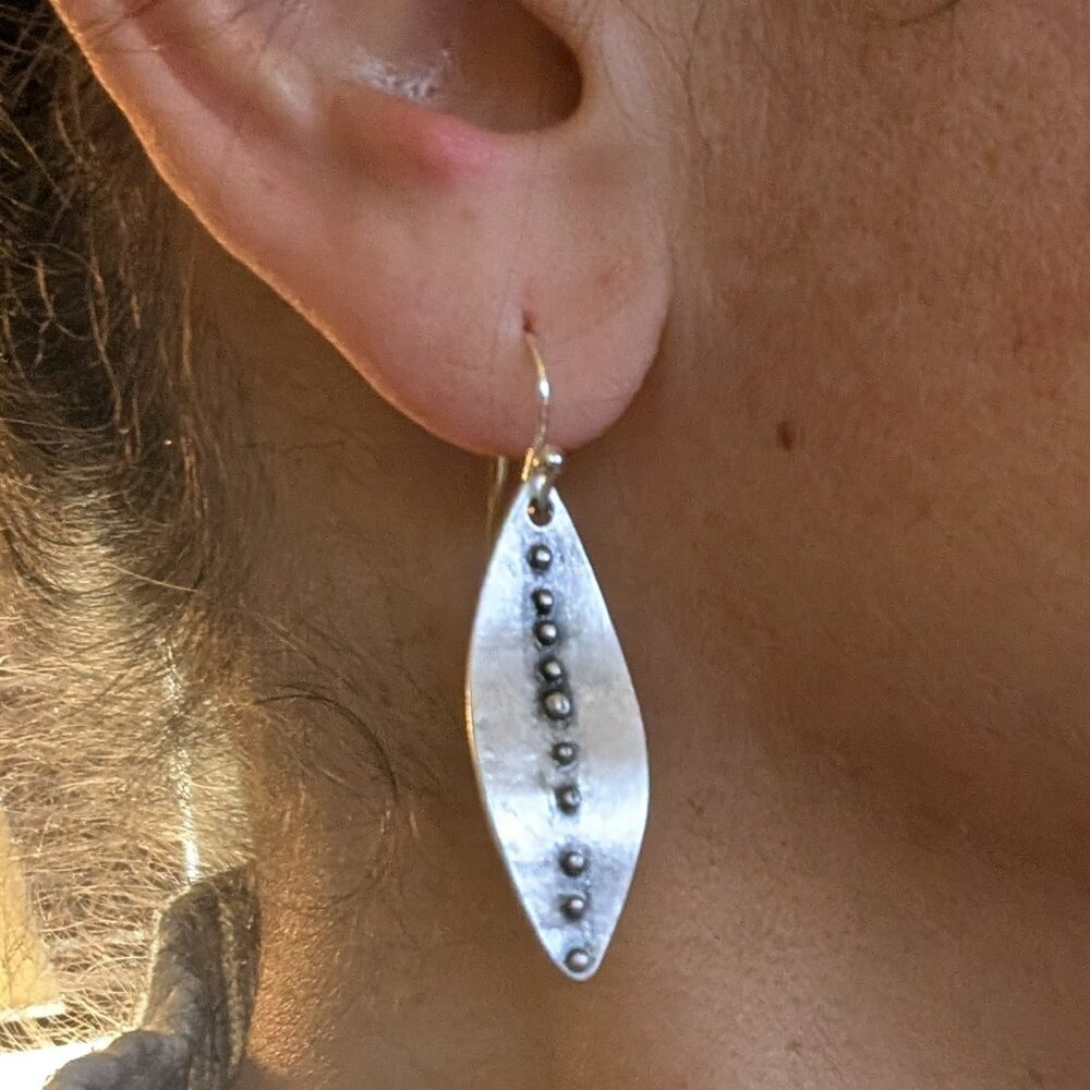 Beautiful & delicate leaf earrings. Brass core, silver plated. Botanical.
